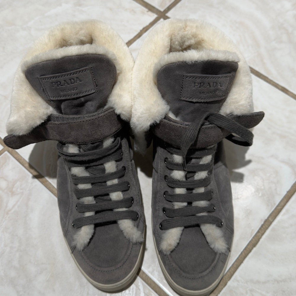 Prada Sport suede high-top sneaker in grey with white shearling linning - Picture 6 of 8